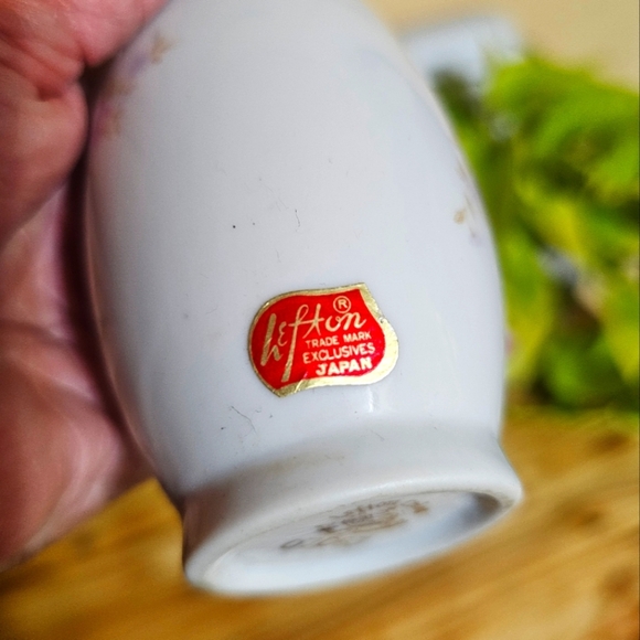 Vintage Lefton China Rose Design Vase - Picture 4 of 5